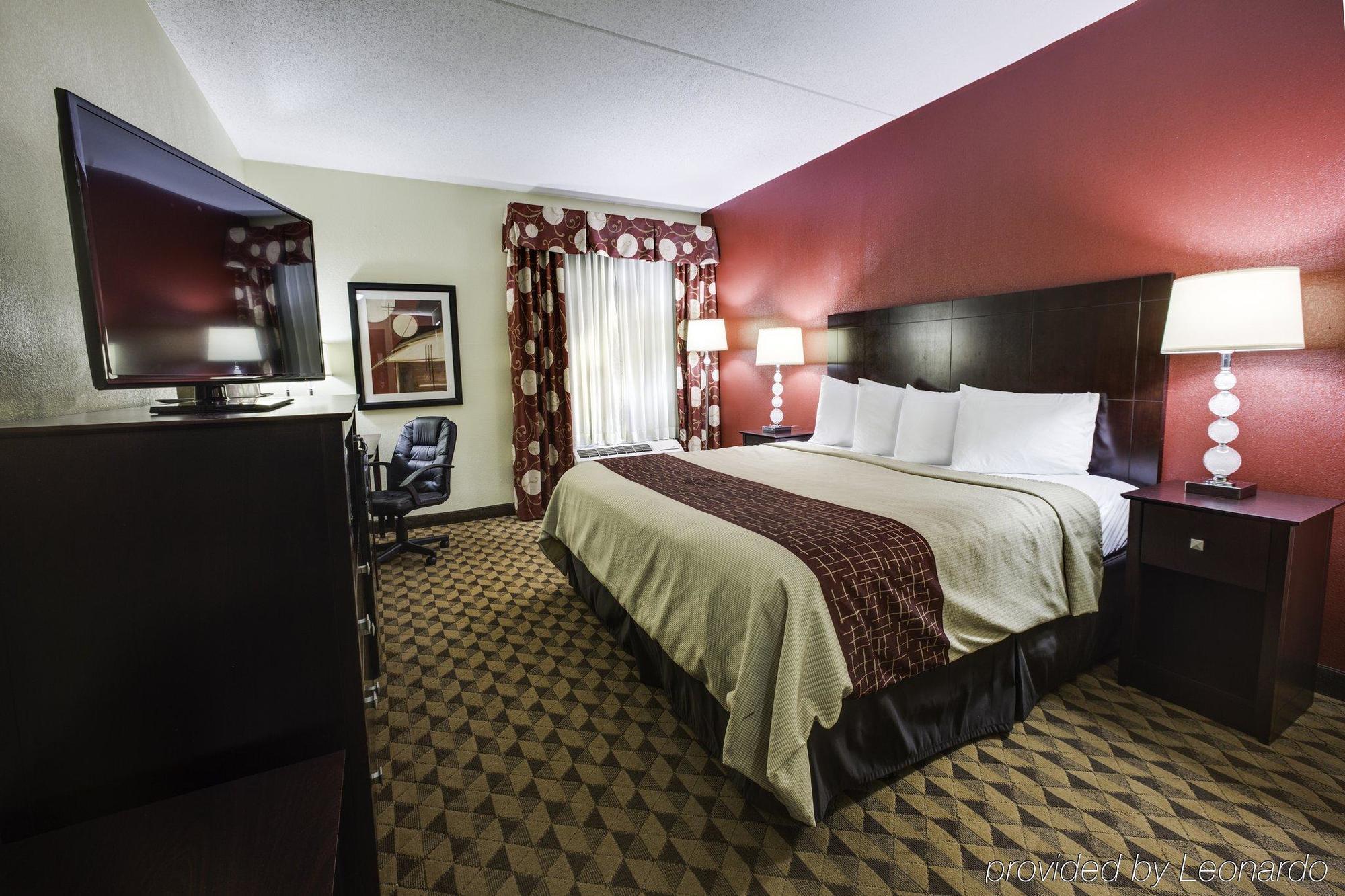 Red Roof Inn & Suites Cincinnati North-Mason Exterior photo